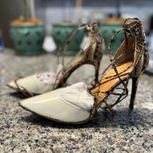 Jessica Simpson JP Hemmie Tie up shoes